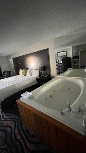 King Room with Spa Bath