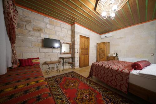 Kaya Konak Cave Hotel - image 3