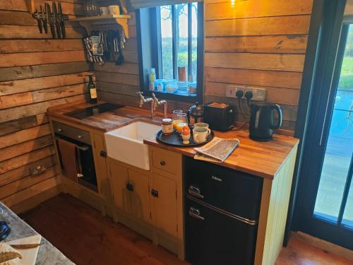 The Water Shack - Amazing tiny house retreat in Laxfield