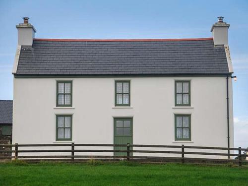 Exterior view, Nellie's Farmhouse in Bantry