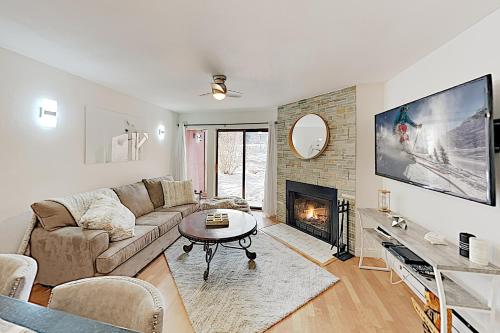 Empire Escape 114 image