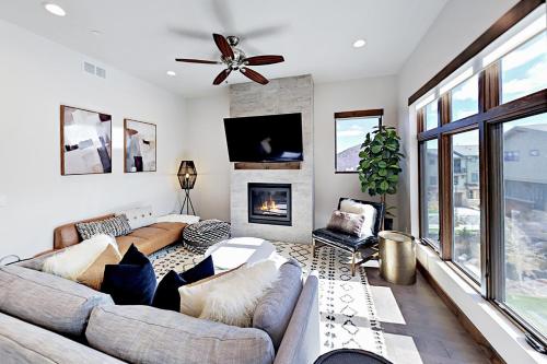 Blackstone Paradise 2A