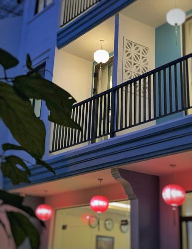Grand Holiday Villa