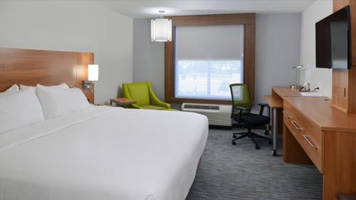 Holiday Inn Express & Suites Lexington Midtown - I-75, an IHG Hotel