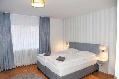 Standard Double Room image 9