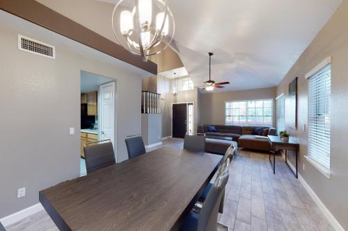 Luxe Lakewood Villa in Ahwatukee