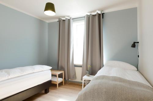  Three Bedroom Apartment with Balcony (Hverfisgata 55) image 3