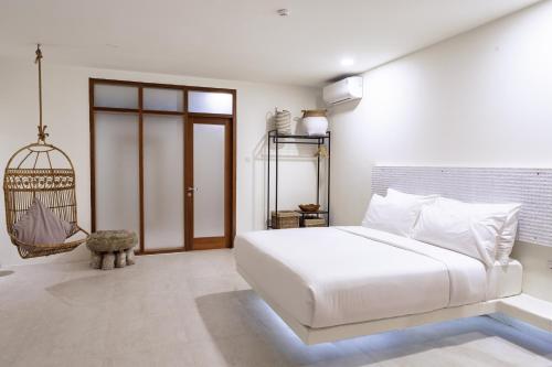 349672545 El Tropico Boutique Hotel