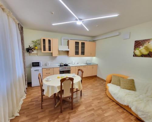 Superior Apartment image 5