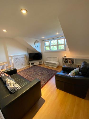 Magdala Apartment - image 11