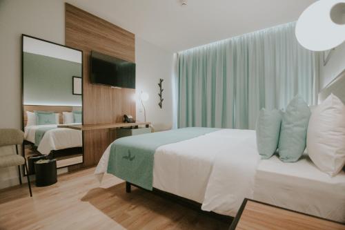 Hotel Catalina Plaza Room Type - Double or Twin Room