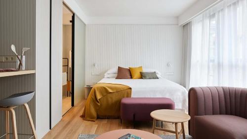 60 Balconies Iconic
