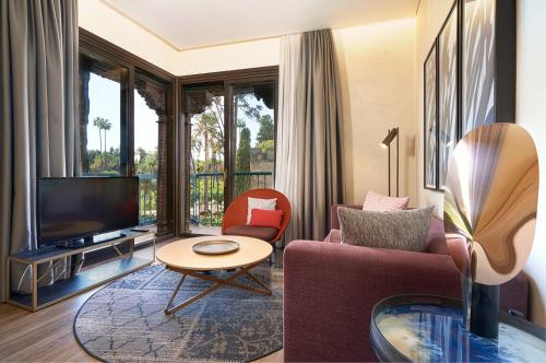 セビリア Suites Murillo Plaza Sta. Cruz 5つ星 ゲストハウス スイート