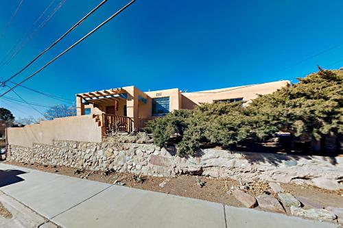 Casa Escondida in Santa Fe, USA
