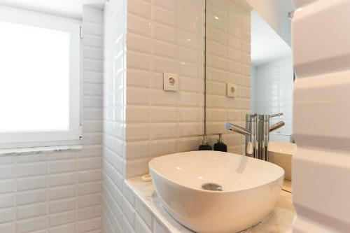 Alfama Suite by Homing - image 11