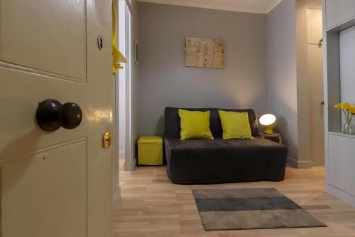 Cosy Liberdade by Homing - image 3