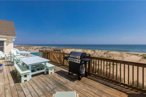 Castaway in Virginia Beach, USA