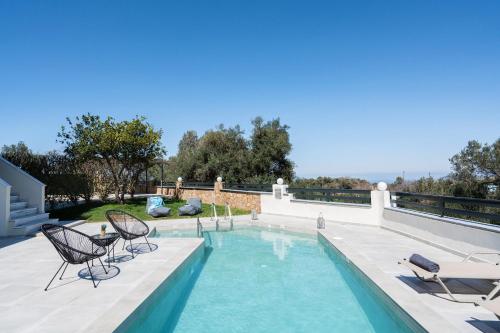 Fully rennovated 4bedr villa,a luxury retreat with superior facilities! gîte à louer Kiriánna