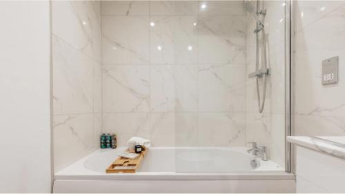 The Portland Apartment - Georgian Building with parking, Bath (photo 9)
