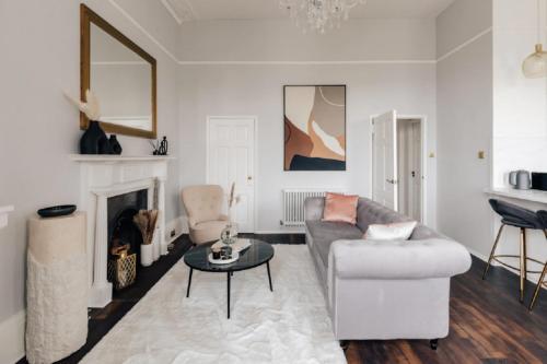The Portland Apartment - Georgian Building with parking, Bath (photo 3)