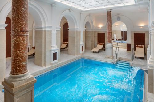 Superior Deluxe Double Room with Wellness and Fitness Access