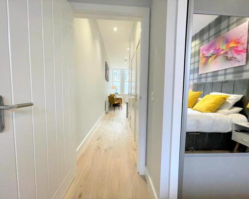 Chic, Newly Reno'd 1 Bed Open Plan, nr The Meadows