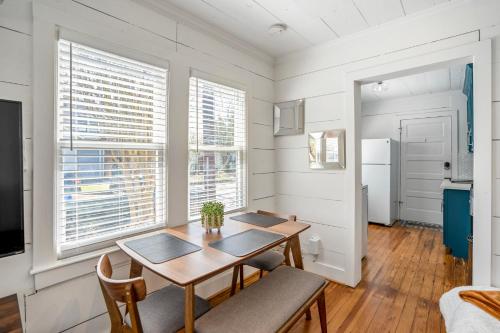 Historic Heights Artist Bungalow #1 - 편의 시설/서비스