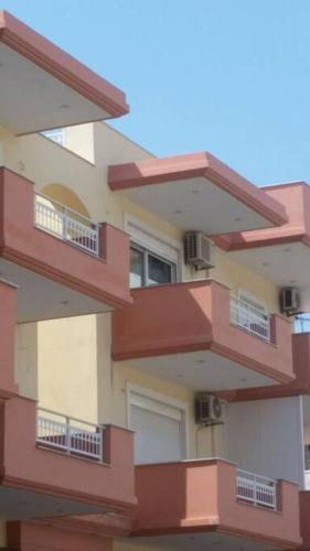 Relaxing city center west luxury studio