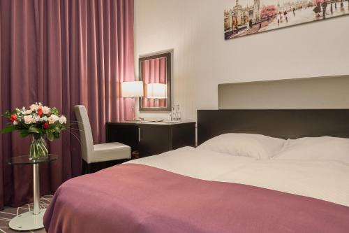 . Sky Business Hotel