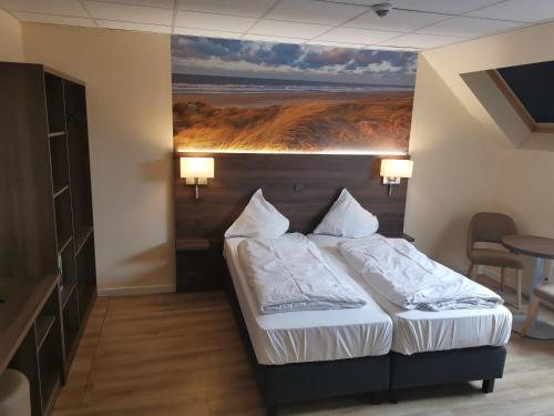 6 twin beds