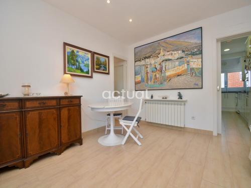 Three-Bedroom Apartment image 3