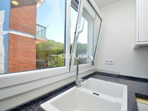 Three-Bedroom Apartment image 1