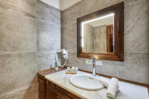 Fabrizio's Rooms - image 13