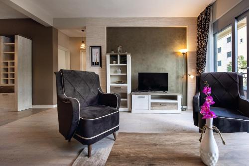 Apartment - Ground Floor image 10