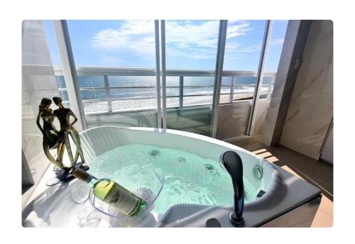 Skats, Ecusuites Playas Preference Penthouse Jacuzzi & Vista Mar in Playas Villamil