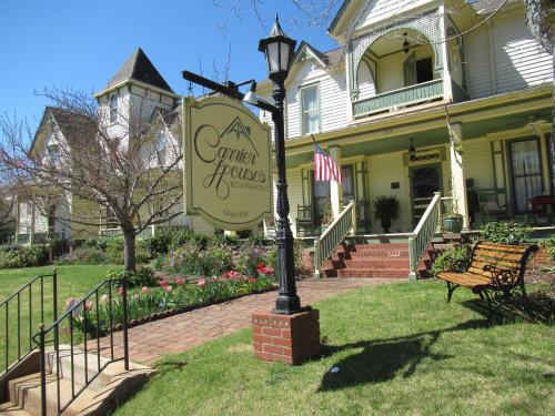 Carrier Houses Bed & Breakfast - Accommodation - Rutherfordton