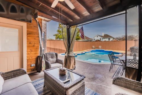 * *ASTOUNDING HOUSE **Perfect for Family and friends , Pool , Hot Tub, & GAME ROOM in Allen, USA