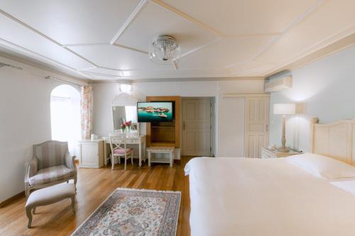 room detail thumbnail 0