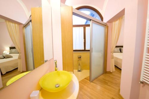 Piazza Azuni 18 Guest House - image 5