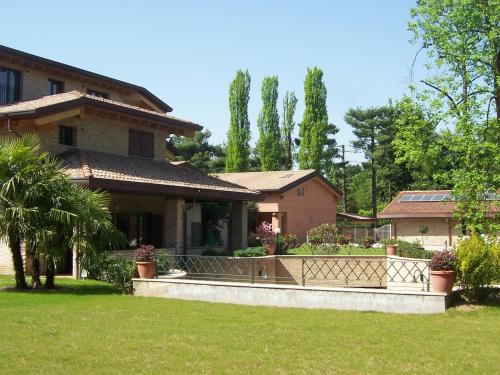 Indgang, Maison d'Elite in Seregno