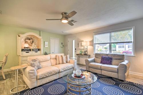 Luxe Home with Pool and Hot Tub Mins to St Pete Beach - image 9
