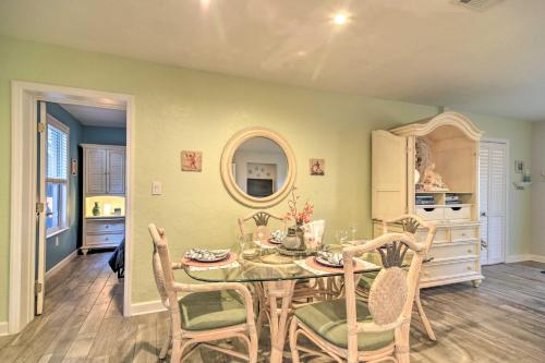 Luxe Home with Pool and Hot Tub Mins to St Pete Beach - image 13