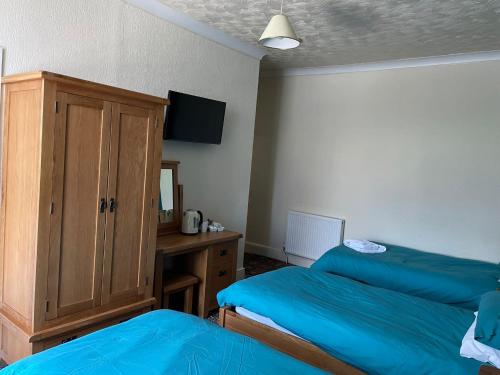 Dinorben Arms Hotel Room Type - Basic Triple Room