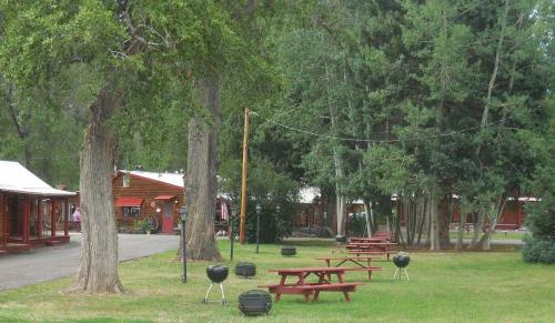 Elkhorn Lodge