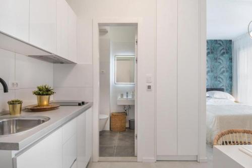 Zigo modern studio apartment near beach 5