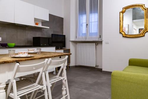  Il Falconiere - by Host4U in Pavia