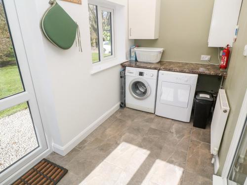 外部景觀, Garden Cottage in 聖賈斯特