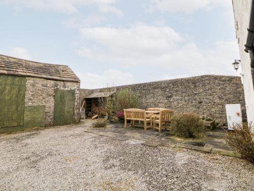 Lees Farm - image 9
