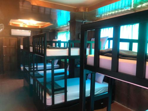 where to stay in Krabi: Social Quarters Hostel, Railay Beach