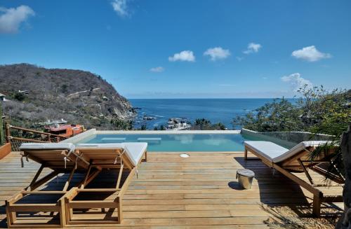 Casa Roni - 5 Bedroom Luxury Villa with Ocean View